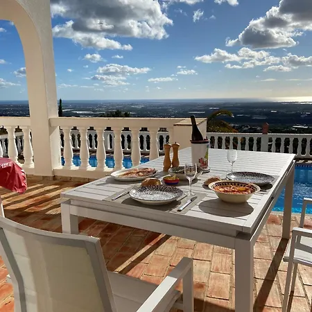 Do Monte Villa Santa Bárbara de Nexe